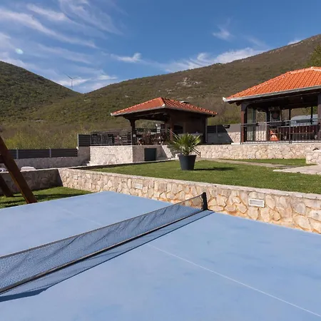 Сasa de vacaciones Ivandvor Sinj