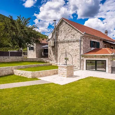 Сasa de vacaciones Ivandvor