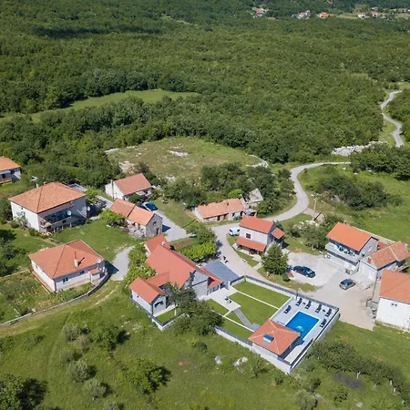 Ivandvor Casa de Férias Sinj